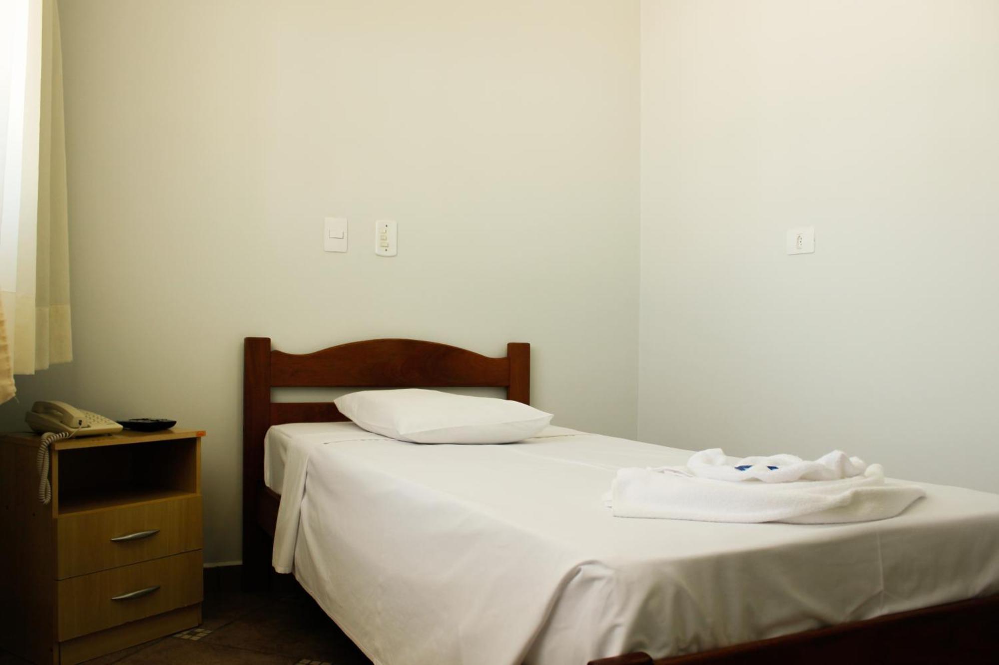 Cracco Park Hotel Curitiba Oda fotoğraf